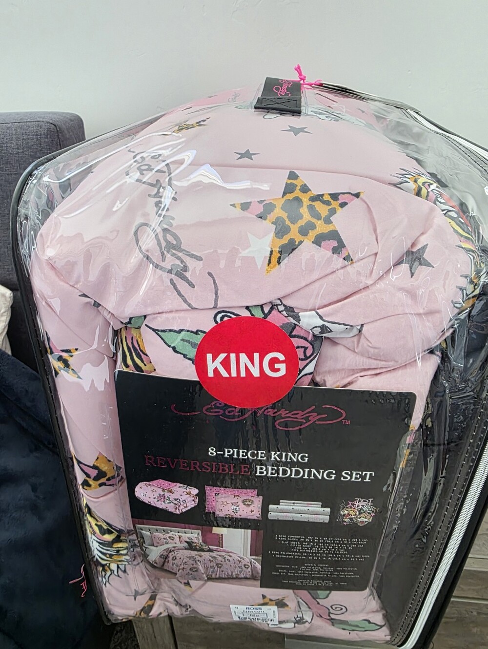 Ed Hardy KING 8 Piece Pink Reversible Comforter Bedding Set - Picture 5 of 9